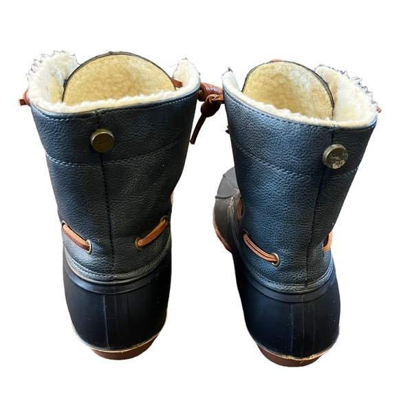 Seven7 Hollis Duck Boots with Lined Sherpa | Navy & Tan | Women's 9 - Picture 4 of 7